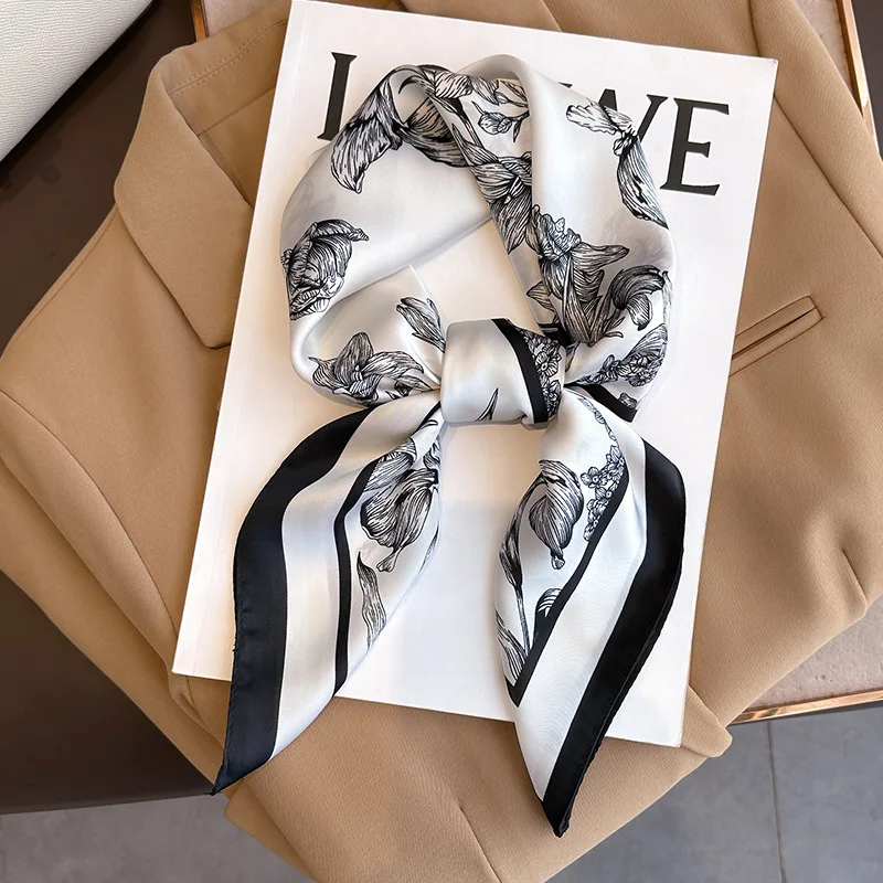Foulard Carré à Imprimé Floral - Scarf Silk Square avis et prix