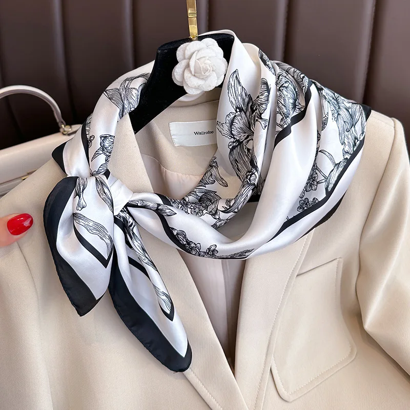 Foulard Carré à Imprimé Floral - Scarf Silk Square avis et prix