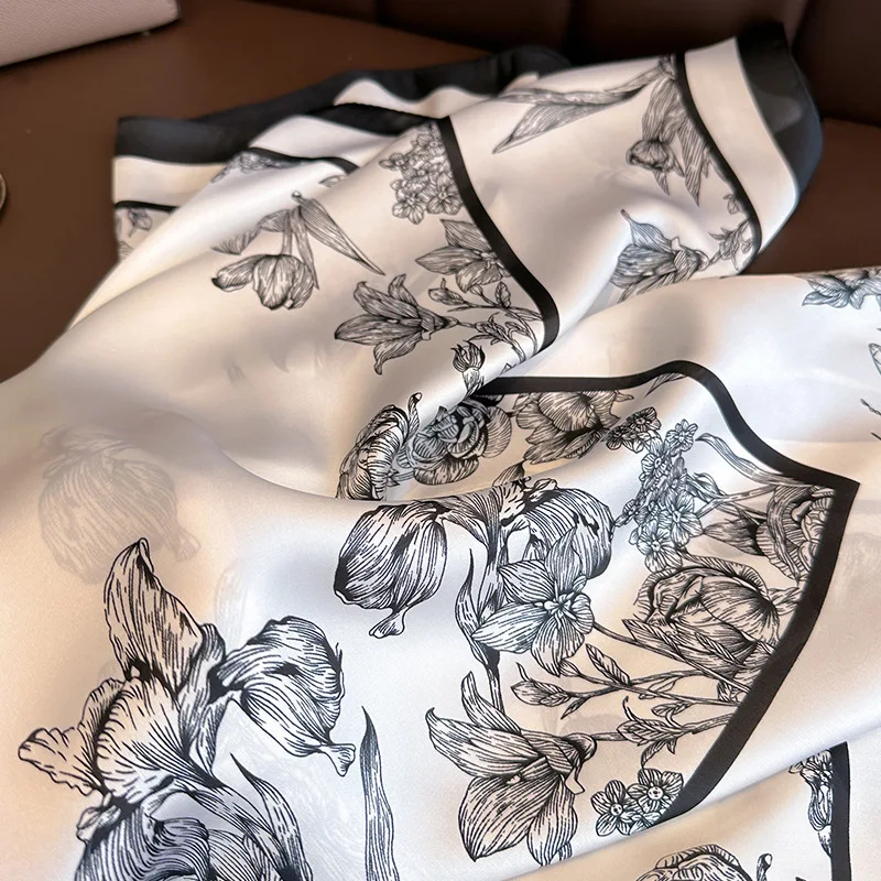 Foulard Carré à Imprimé Floral - Scarf Silk Square avis et prix